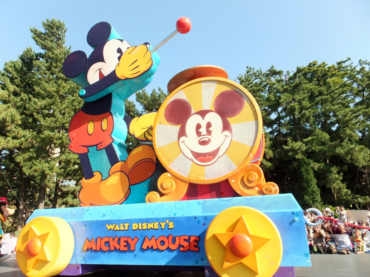 Tdrのハロウィーンが１番 １日目tdl デイパレード ハピネス イズ ヒア 前編 東京ディズニーリゾート 千葉県 の旅行記 ブログ By げっぴーさん フォートラベル