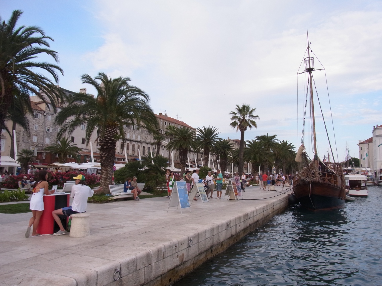 ヨーロッパの絶景を求めて一人旅 クロアチア ドブロブニクからアドリア海最大の港町スプリットへバス移動 スプリット クロアチア の旅行記 ブログ By Milkさん フォートラベル