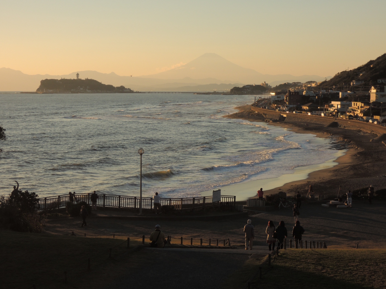 午後からちょっと 晩秋の湘南 稲村ガ崎あたりへ 藤沢 江ノ島 神奈川県 の旅行記 ブログ By Swalさん フォートラベル 午後からちょっと 晩秋の湘南 稲村ガ崎あたりへ 藤沢 江ノ島 神奈川県 の旅行記 ブログ By Swalさん フォートラベル