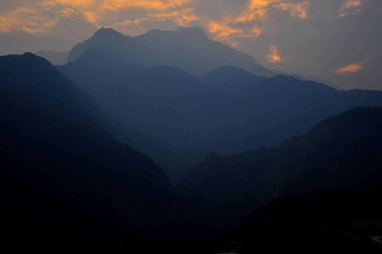 Sapa 少数民族の村々 7バンホー村と山々の夕景 川に沿って開けたタイ族の村 サパ ベトナム の旅行記 ブログ By 風神さん フォートラベル