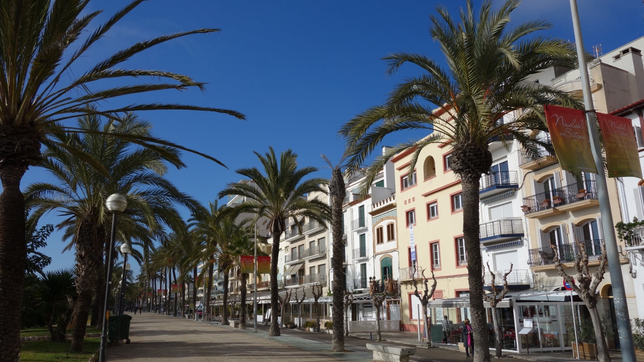 14 01 バルセロナ郊外 冬の地中海リゾートをぶらり シッチェス スペイン の旅行記 ブログ By Poyaさん フォートラベル
