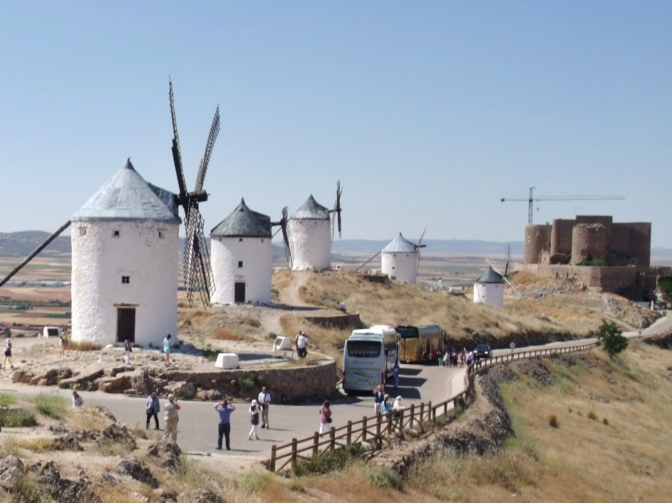 スペインの旅ーラ マンチャ地方 ドン キホーテの舞台 風車のある風景 コンスエグラ スペイン の旅行記 ブログ By ナオさん フォートラベル