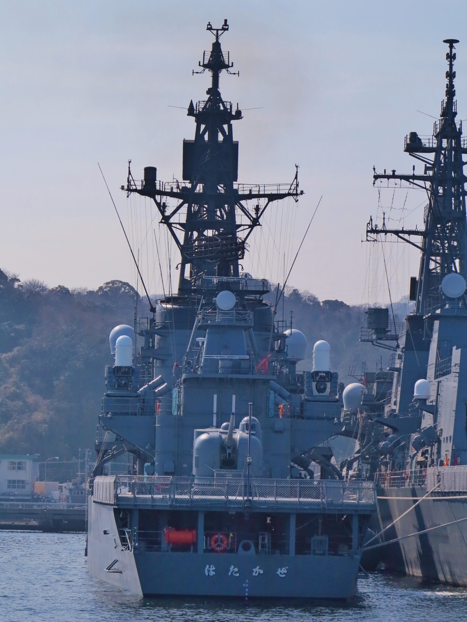 横須賀 2 原子力空母 ジョージ ワシントン を目撃 イージス艦も多数碇泊中で 横須賀 神奈川県 の旅行記 ブログ By マキタン2さん フォートラベル