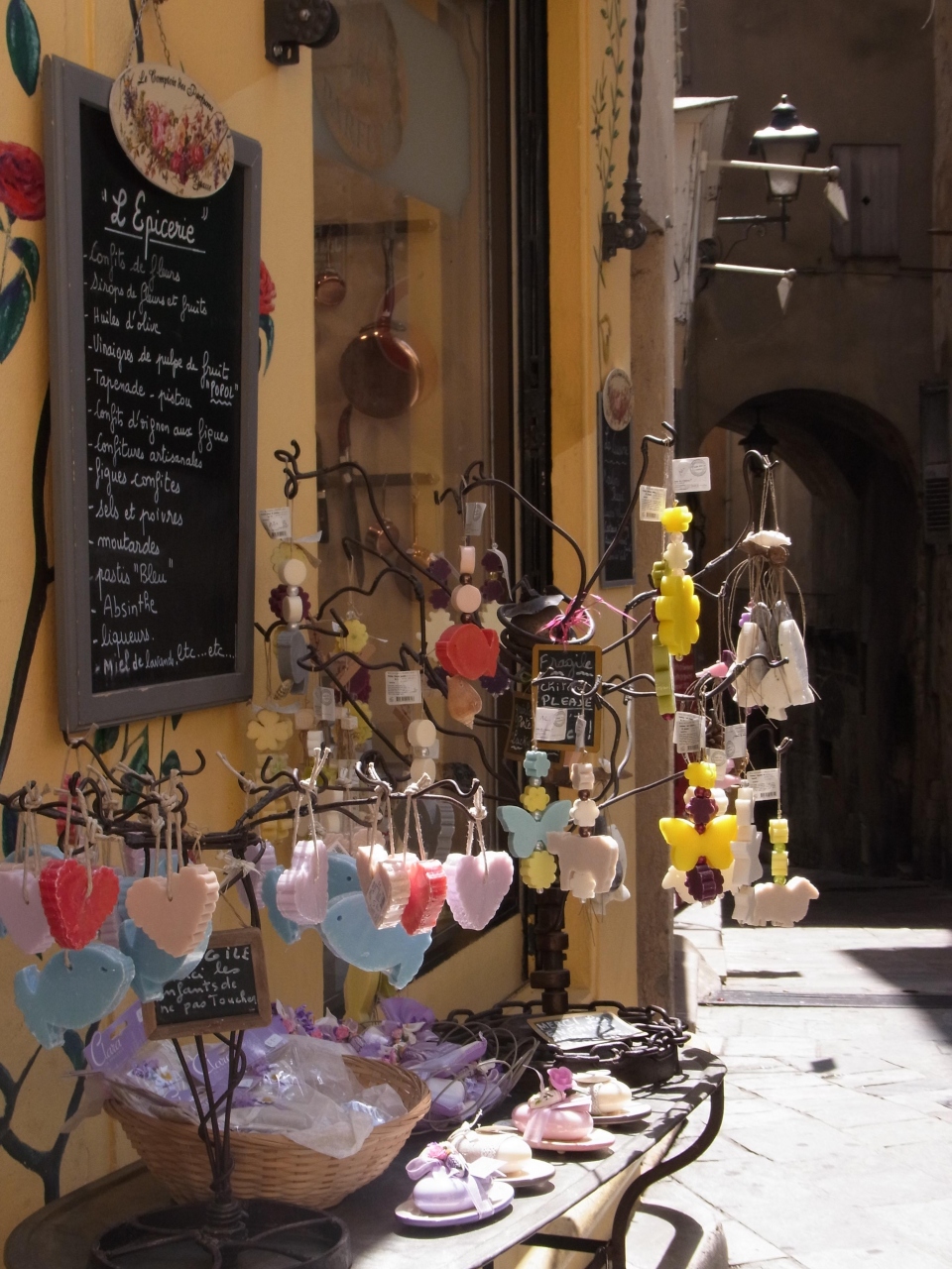 ヨーロッパの絶景を求めて一人旅 フランス ニースからグラースへ日帰り旅行 レ ミゼラブル のロケ地 グルドンを目指して 香水の街グラースとニースの展望台 ニース フランス の旅行記 ブログ By Milkさん フォートラベル ヨーロッパの絶景を求めて一人旅 フランス ニースからグラースへ日帰り旅行 レ ミゼラブル のロケ地 グルドンを目指して 香水の街グラースとニースの展望台 ニース フランス の旅行記 ブログ By Milkさん フォートラベル