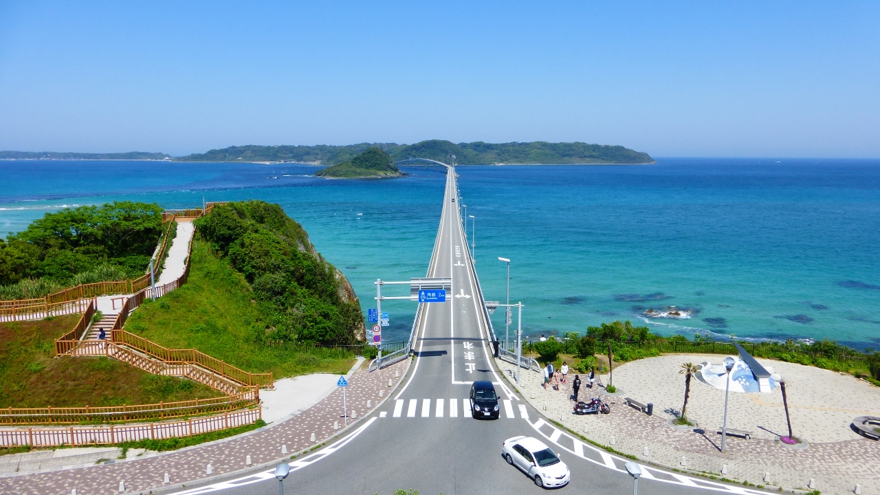 山口 あの綺麗な日本海に架かっている 角島大橋 下関周辺 小倉1泊2日の旅 ビュースポットの道路から見た 角島大橋と周辺の海 編 2014年5月 角島 下関北部 山口県 の旅行記 ブログ By Masapiさん フォートラベル