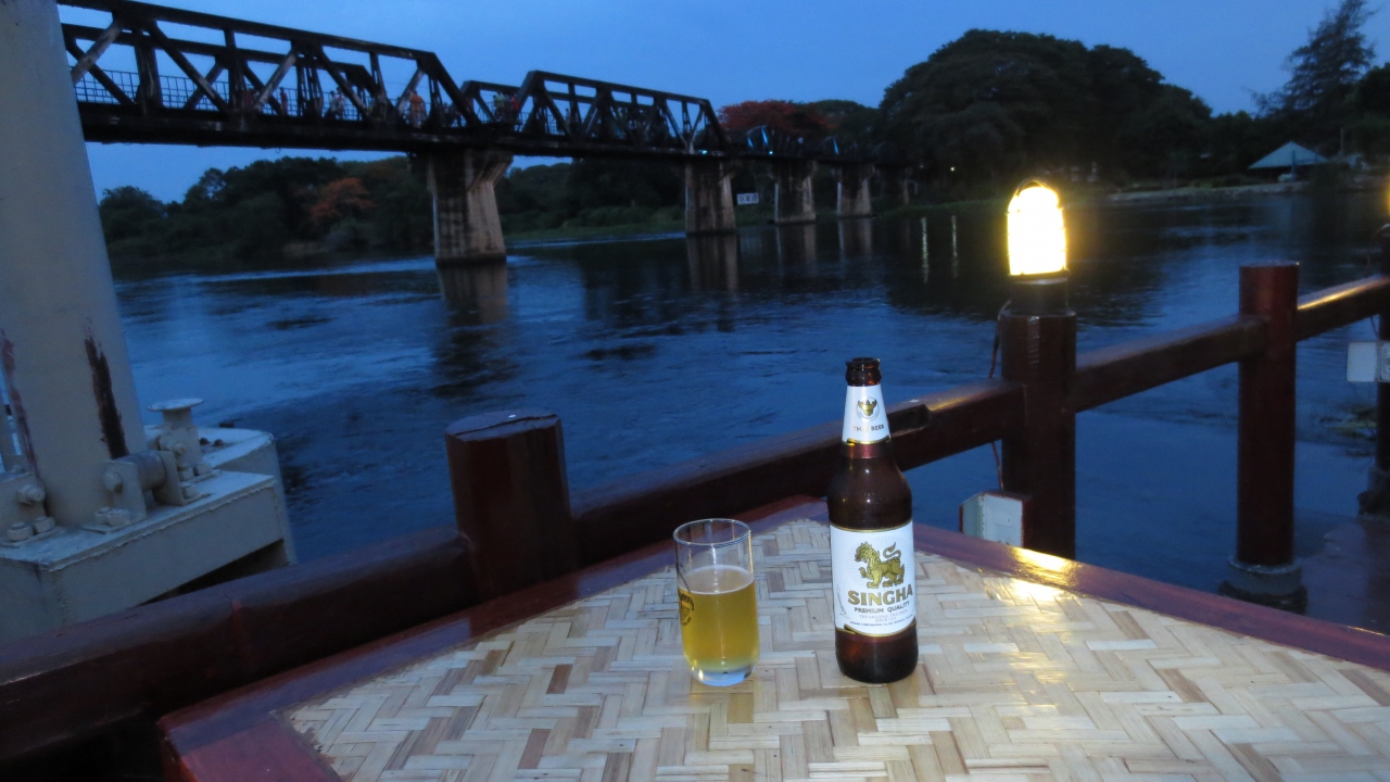 戦場にかける橋 へ 初めてのカンチャナブリー カンチャナブリ タイ の旅行記 ブログ By Petyangさん フォートラベル