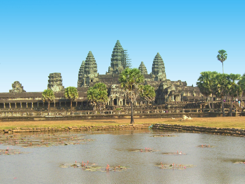３人旅でアンコール ワット アンコールトム アンコールワット プノンパケンの夕日 ベトナム カンボジア４泊６日 ２ シェムリアップ カンボジア の旅行記 ブログ By スペキーさん フォートラベル