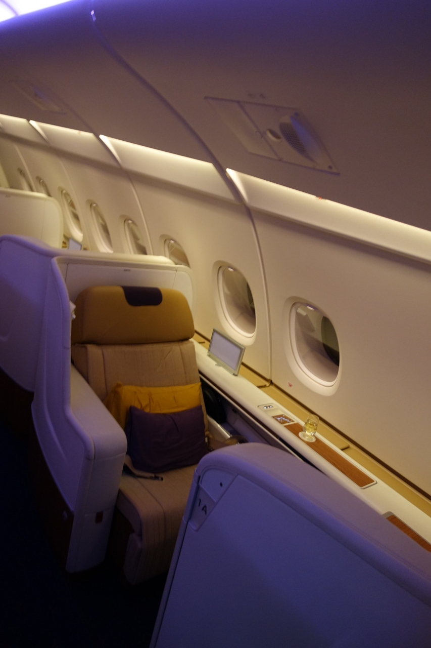 タイ航空 Tg622 A380 ファーストクラス バンコク発 関西空港 バンコク タイ の旅行記 ブログ By ちんちくりんさん フォートラベル