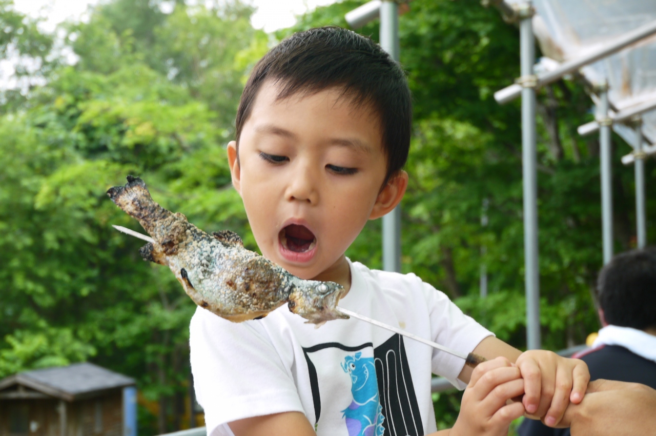 幼児連れ家族必見 バームクーヘン作りとニジマス釣り体験 札幌の宿泊先はノボテル札幌 ニセコ 北海道 の旅行記 ブログ By ヒデチさん フォートラベル