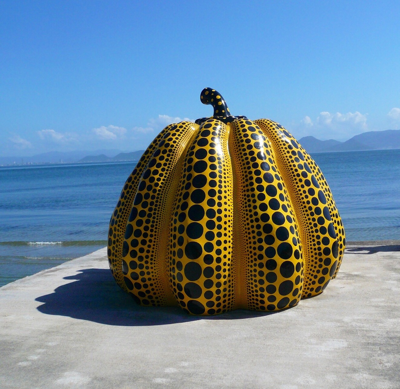 ともだち旅 日帰りで直島 香川県の旅行記 ブログ By とらべるこさん フォートラベル