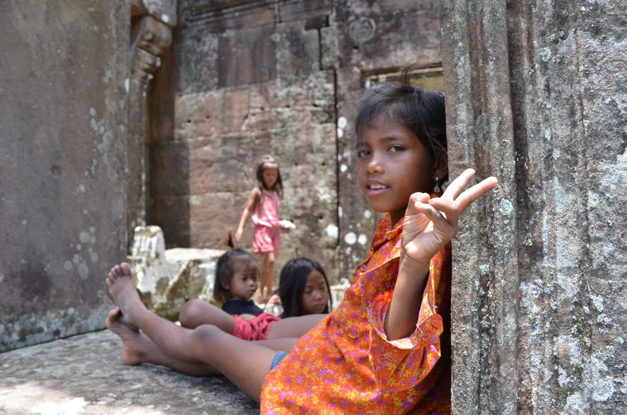 子供たちの元気な笑顔に会いに行こう ２０１４年夏 カンボジア シェムリアップ カンボジア の旅行記 ブログ By ぬいぬいさん フォートラベル