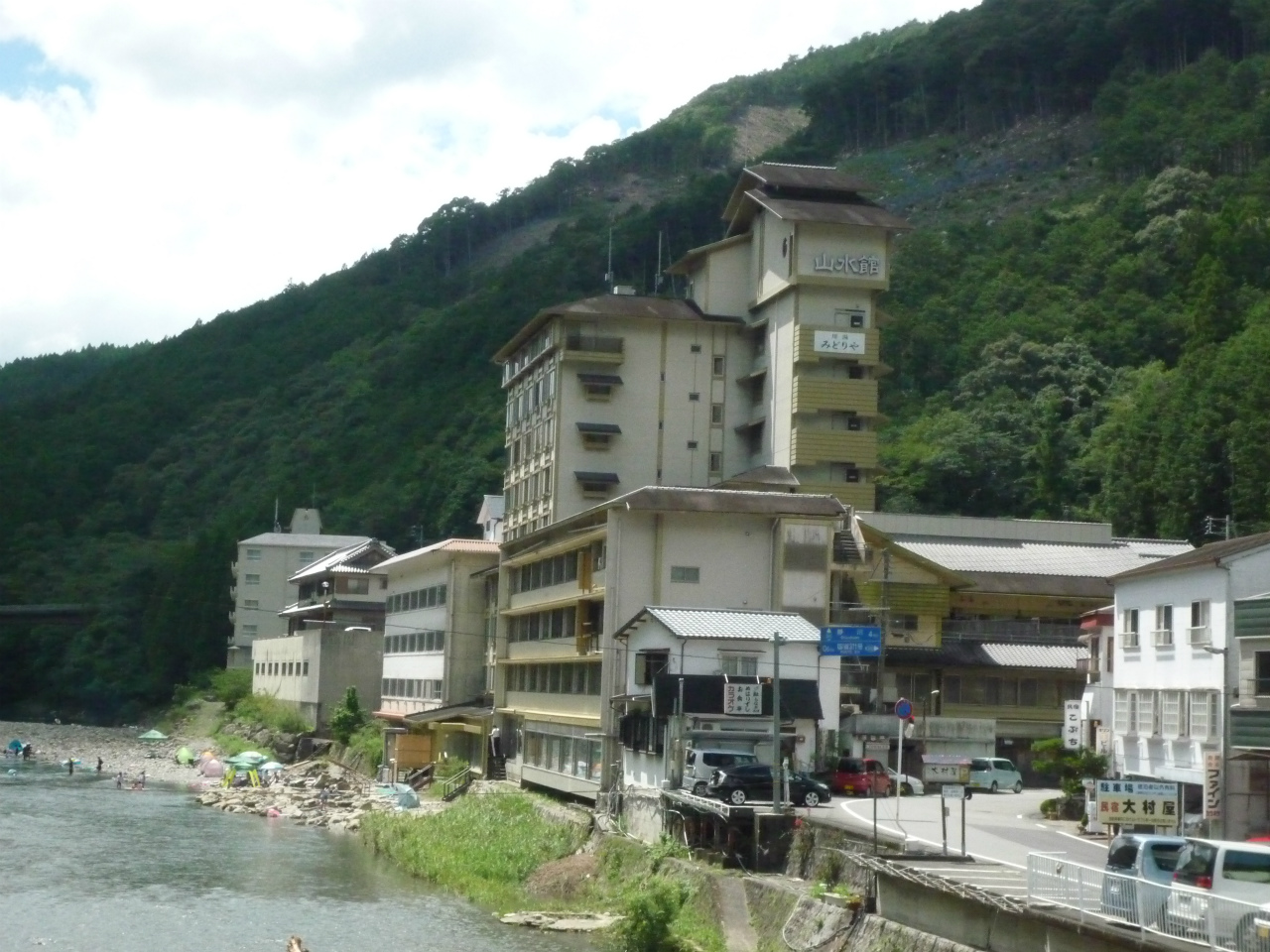 熊野古道温泉郷 川湯温泉 山水館 みどりや に泊まる 熊野本宮 湯の峰温泉 和歌山県 の旅行記 ブログ By Nakaohidekiさん フォートラベル