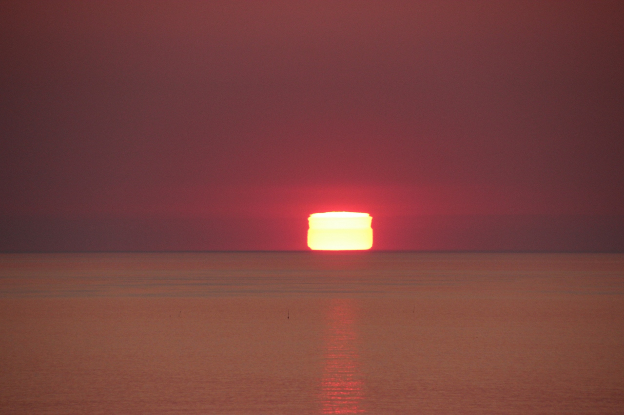 なんと厳冬期にしか見られないと言われている四角い太陽が6月25日の夕方に見られました 網走 北海道 の旅行記 ブログ By グラナダさん フォートラベル