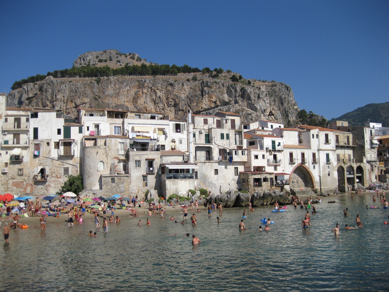 チェファルー Cefalu ニュー シネマ パラダイスにも出ました シチリア州 その他の都市 イタリア の旅行記 ブログ By Noelさん フォートラベル チェファルー Cefalu ニュー シネマ パラダイスにも出ました シチリア州 その他の都市 イタリア の旅行記 ブログ By Noelさん フォートラベル