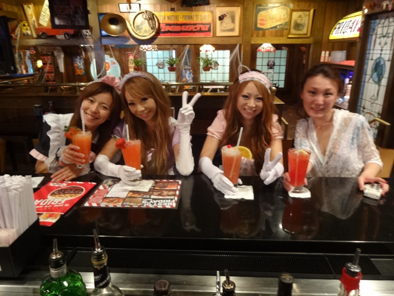 グアム４人旅 ハロウィン 仮装 メイド ナースでバー クラブglobeはしご編 グアム グアム の旅行記 ブログ By もこちゃんさん フォートラベル