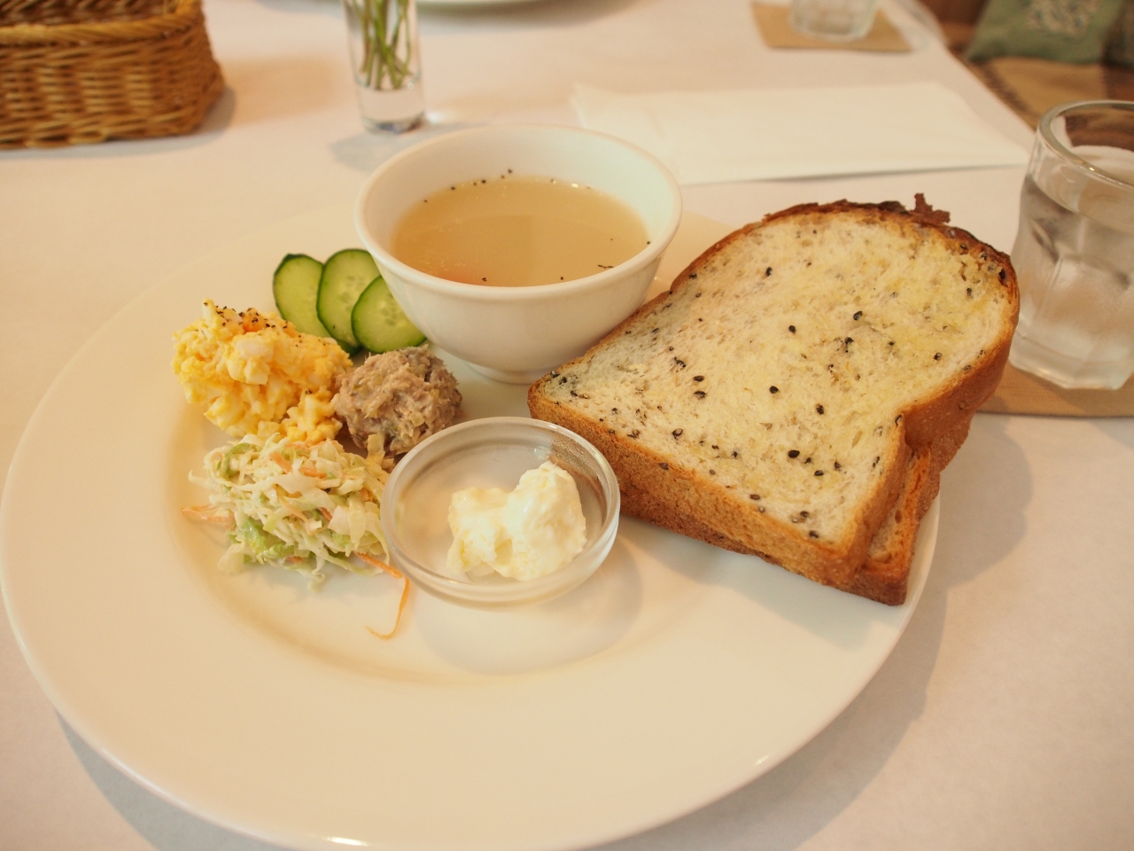 カフェでの朝食 白糸の滝 旧三笠ホテル 海老フライランチ 軽井沢 長野県 の旅行記 ブログ By Yinghuaさん フォートラベル カフェでの朝食 白糸の滝 旧三笠ホテル 海老フライランチ 軽井沢 長野県 の旅行記 ブログ By Yinghuaさん フォートラベル