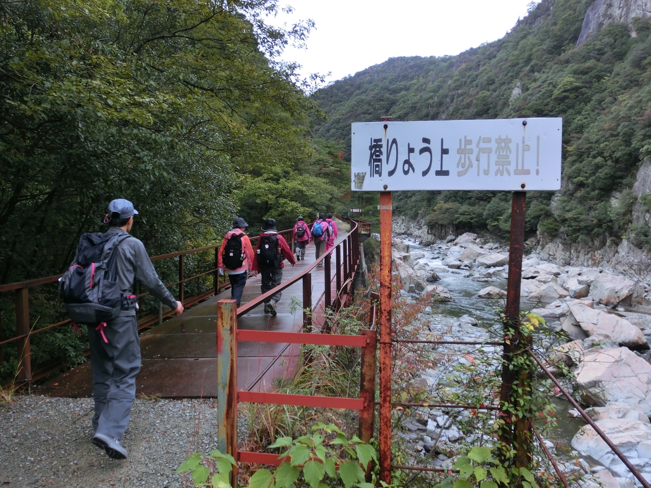 真っ暗なトンネルの連続 福知山線廃線跡ハイキング 兵庫県の旅行記 ブログ By ホーミンさん フォートラベル