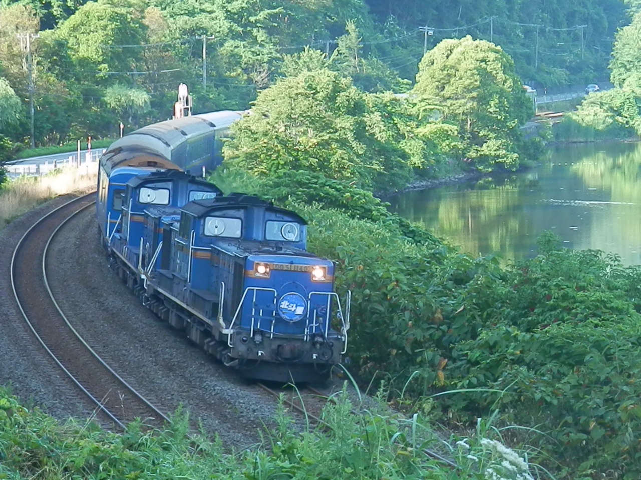 13青春１８きっぷ日本横断 Vol 4 大沼のカーブで北斗星 大沼 駒ケ岳 北海道 の旅行記 ブログ By とのっちさん フォートラベル