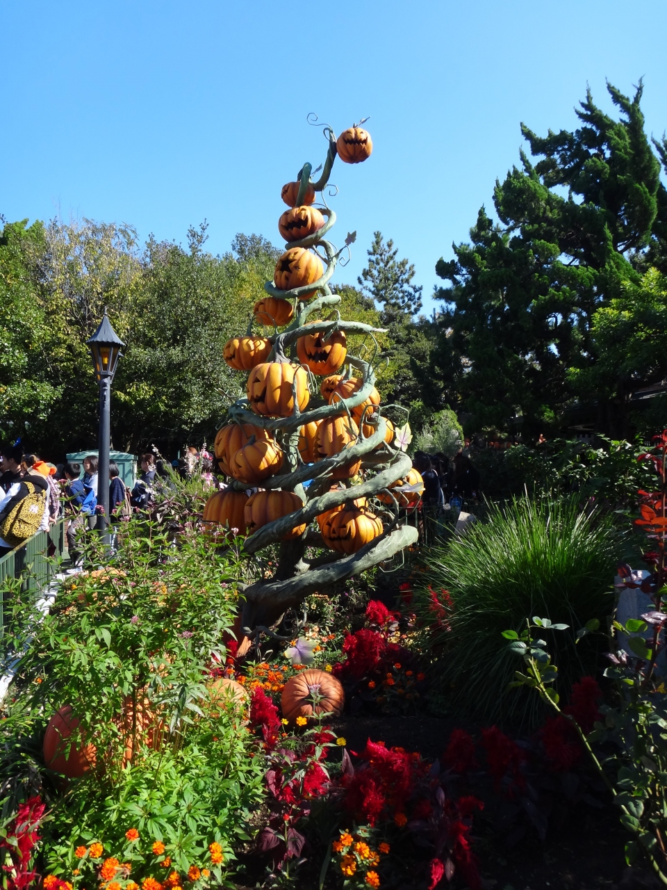やっぱり混みこみ ディズニーランド ハローウィン 三世代 東京ディズニーリゾート 千葉県 の旅行記 ブログ By 明夢さん フォートラベル