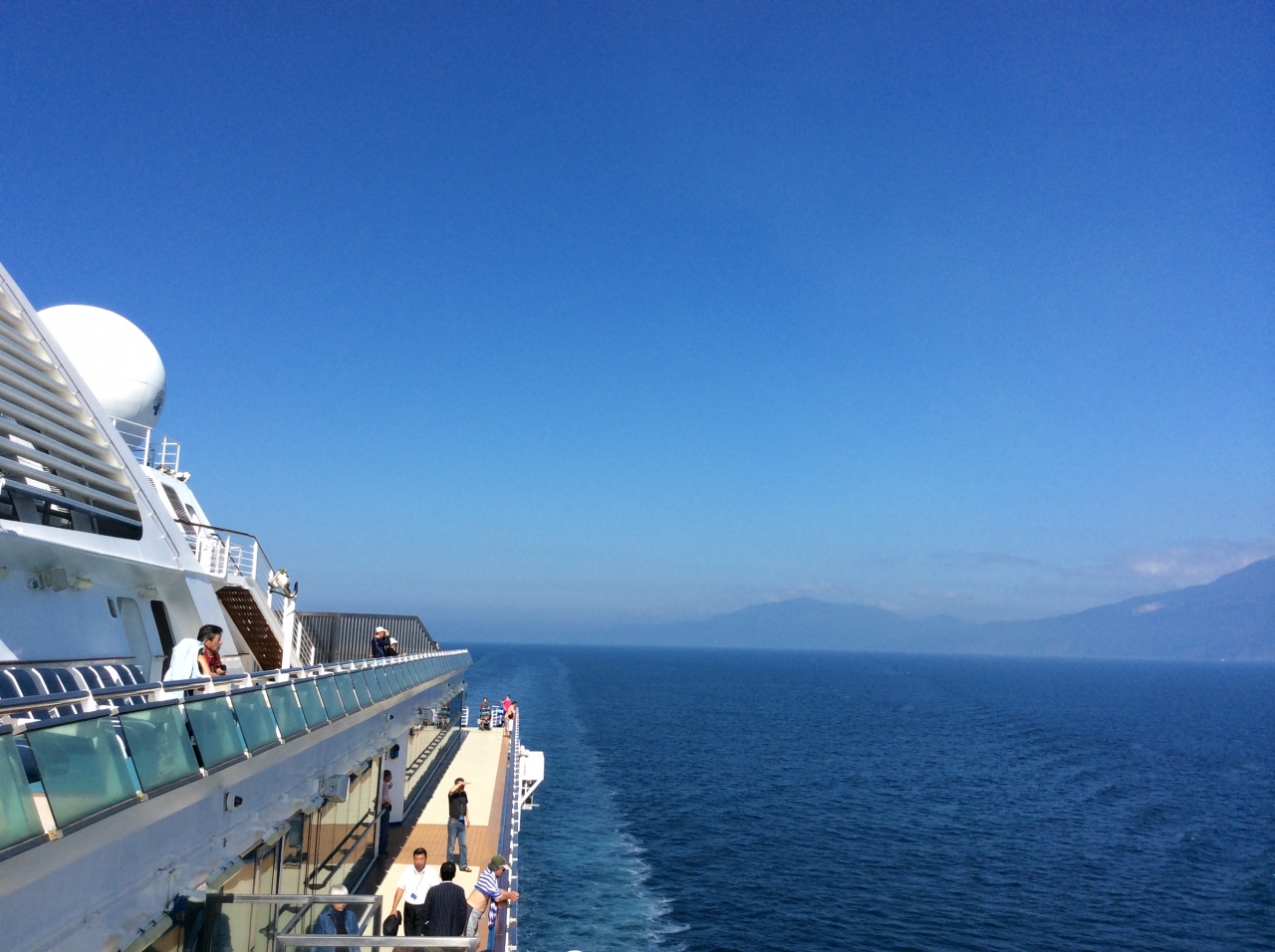 サンプリンセス北海道周遊クルーズ親子旅⑪終日航海日☆海の女神様のプレゼントかな~?オホーツクの空も海も青く澄んで綺麗でした♪