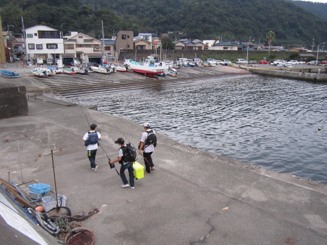 網代港 網代漁港 釣り人を見ながら街を散策 釣り堀はロケでも使われる有名スポット 伊豆多賀 網代温泉 静岡県 の旅行記 ブログ By ちふさん フォートラベル 網代港 網代漁港 釣り人を見ながら街を散策 釣り堀はロケでも使われる有名スポット 伊豆多賀 網代温泉 静岡県 の旅行記 ブログ By ちふさん フォートラベル