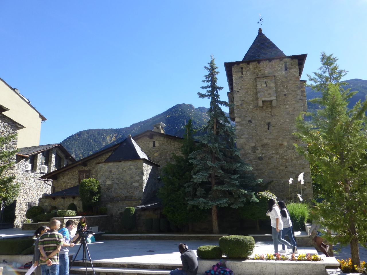 14 スペインの旅 ７ 日帰りでピレネー山中の小国 アンドラへ アンドラ ラ ヴェリャ アンドラ の旅行記 ブログ By Kurumi726さん フォートラベル