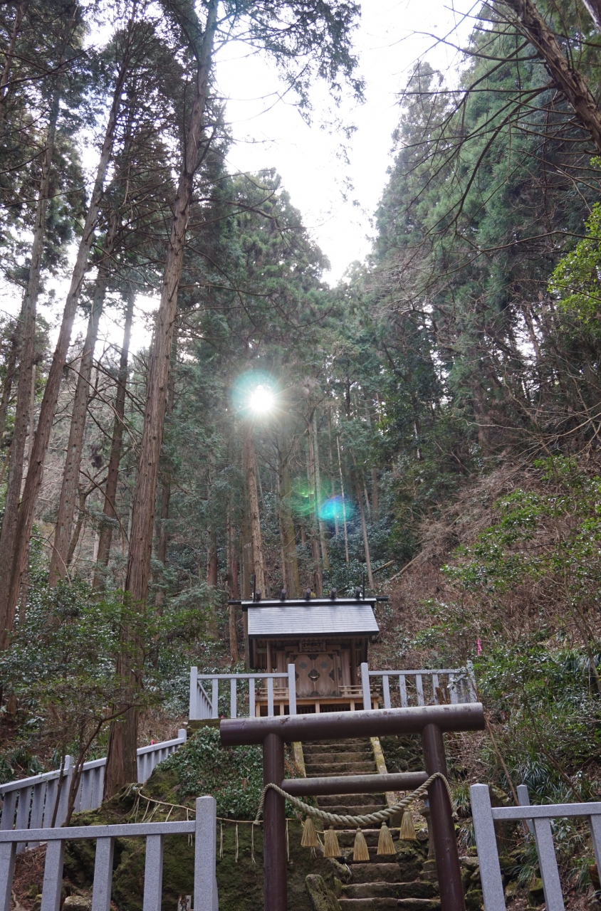 日立市のパワースポット 御岩 おいわ 神社 不思議な光る石とは