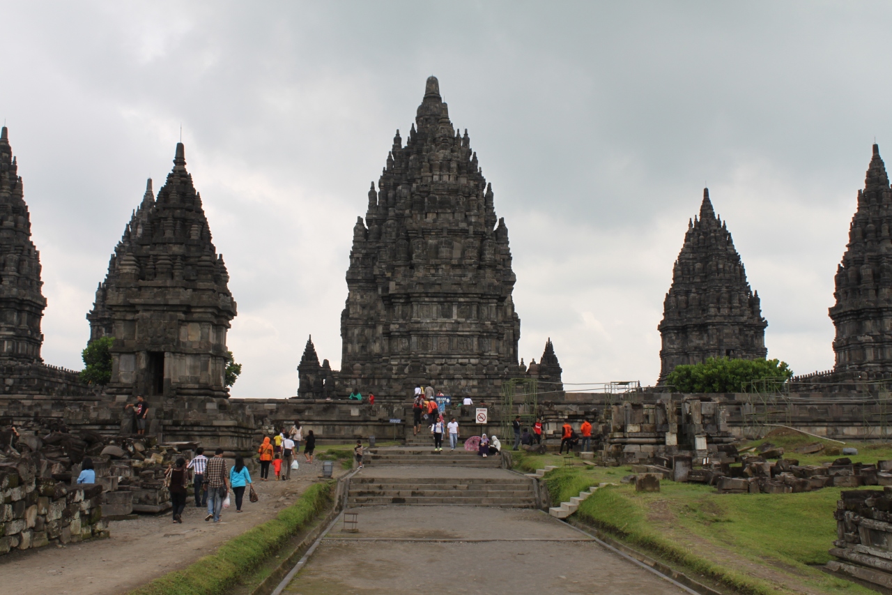 インドネシア2015 4 プランバナン遺跡にトランスジョグジャで行ってみた プランバナン周辺 インドネシア の旅行記 ブログ By おぷさん フォートラベル