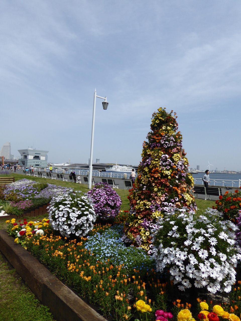 春の優雅な横浜旅行 vol3 第2日目 山下公園のよこはま花と緑とスプリングフェア 花壇展 ホテルニューグランド ザ カフェ で桜タイム 横浜 神奈川県 の旅行記 ブログ By コトルさん フォートラベル 春の優雅な横浜旅行 vol3 第2日目 山下公園のよこはま花と緑とスプリングフェア 花壇展 ホテルニューグランド ザ カフェ で桜タイム 横浜 神奈川県 の旅行記 ブログ By コトルさん フォートラベル