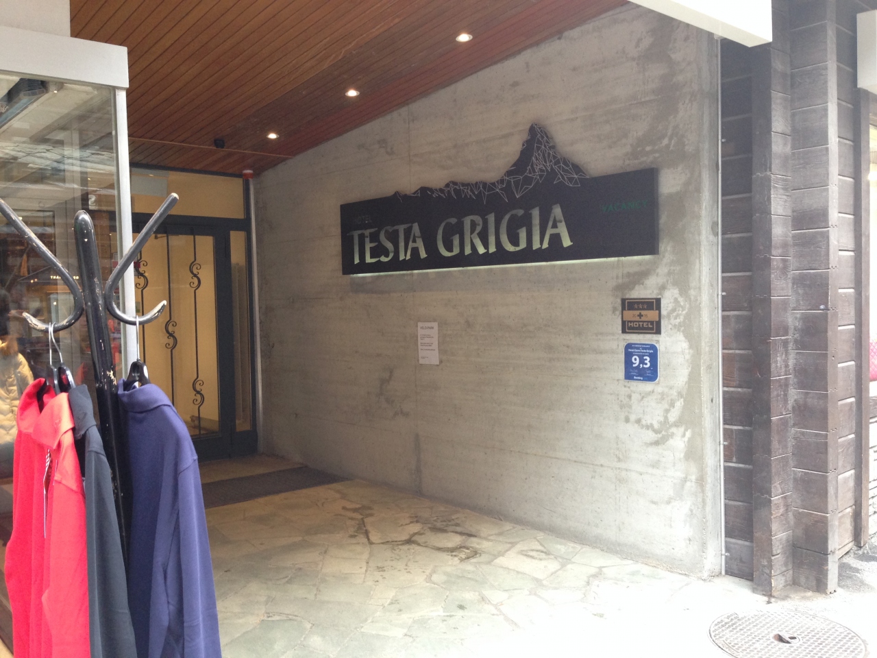 15 04 スイス ドイツ新婚旅行 第1日 Hotel Testa Grigia スーパーマーケット探索 夕食 ツェルマット スイス の旅行記 ブログ By 海鷲さん フォートラベル