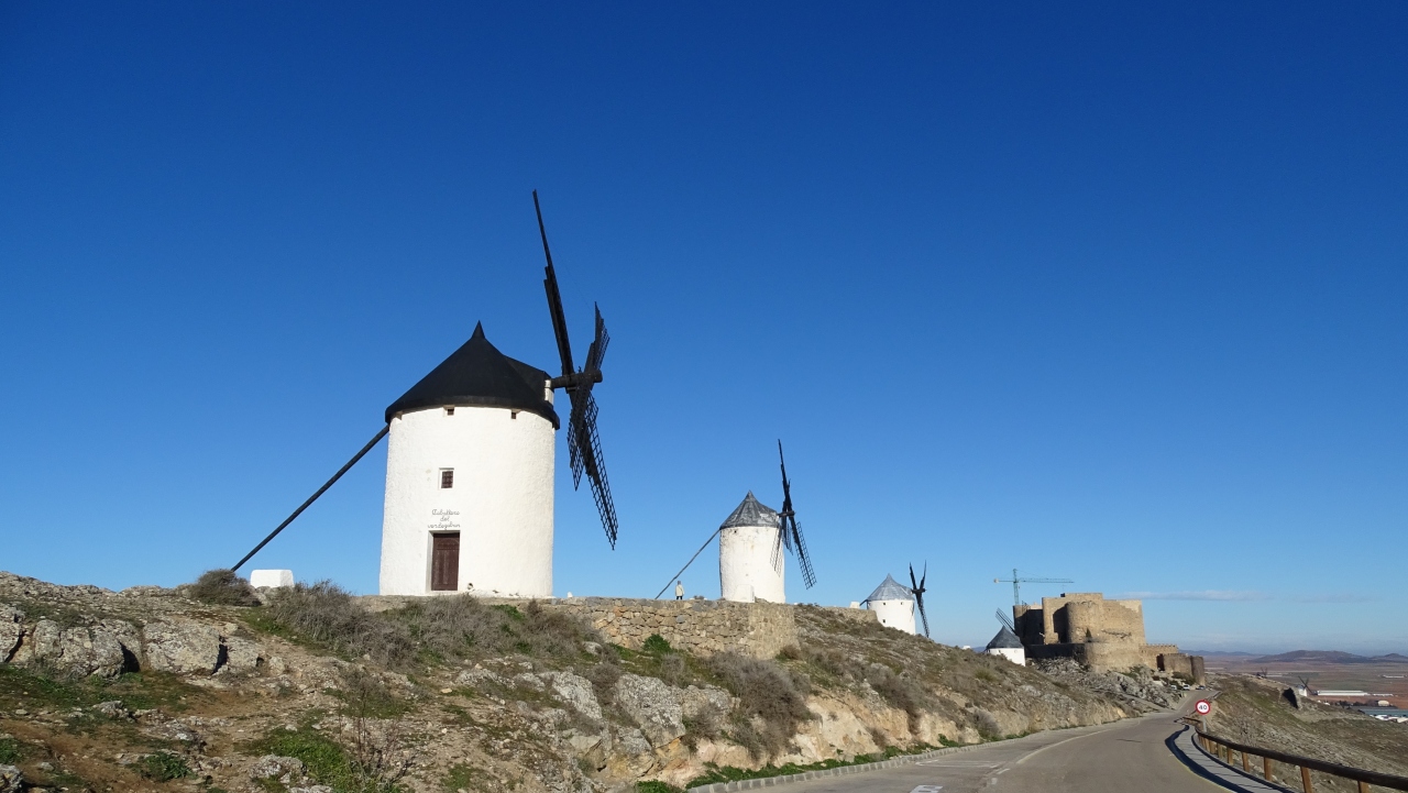 2015年 冬の旅 スペイン 11 ラマンチャの風車群 カスティーリャ ラマンチャ地方 スペイン の旅行記 ブログ By ワールドトラベラーズさん フォートラベル