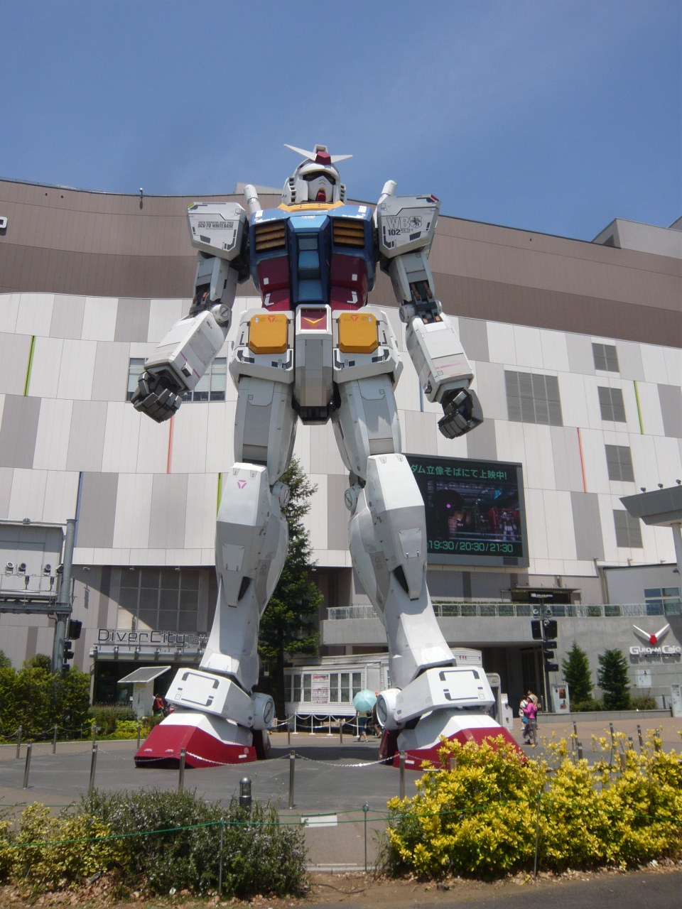 お台場ガンダムフロントに行ってきました お台場 東京 の旅行記 ブログ By ぽろっぽさん フォートラベル