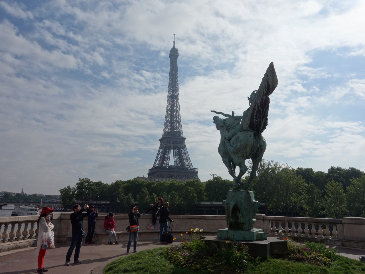 ビル アケム橋からエッフェル塔を望む 塔をみるのに一番のスポット パリ フランス の旅行記 ブログ By Nomonomoさん フォートラベル ビル アケム橋からエッフェル塔を望む 塔をみるのに一番のスポット パリ フランス の旅行記 ブログ By Nomonomoさん フォートラベル