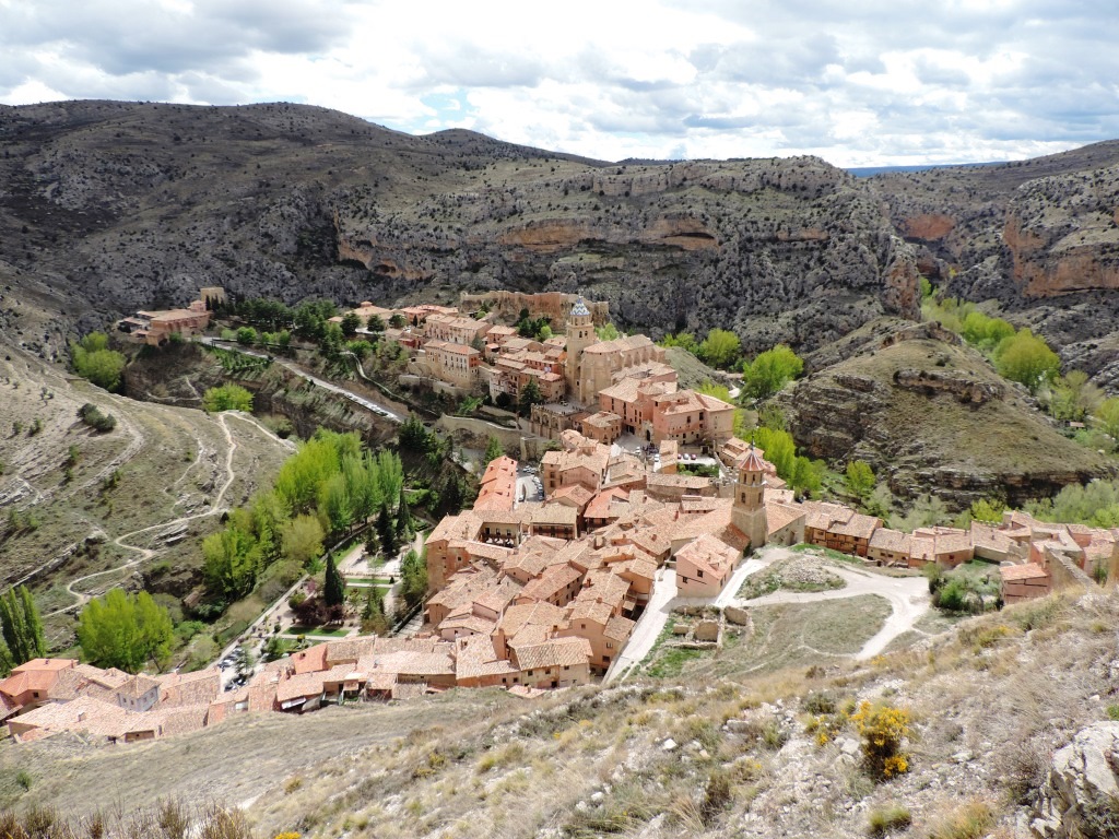 アルバラシン Albarracin 中世を封じ込めた村 ファンタジーの舞台になりそうな小さな要塞都市 テルエル スペイン の旅行記 ブログ By Raindanceさん フォートラベル