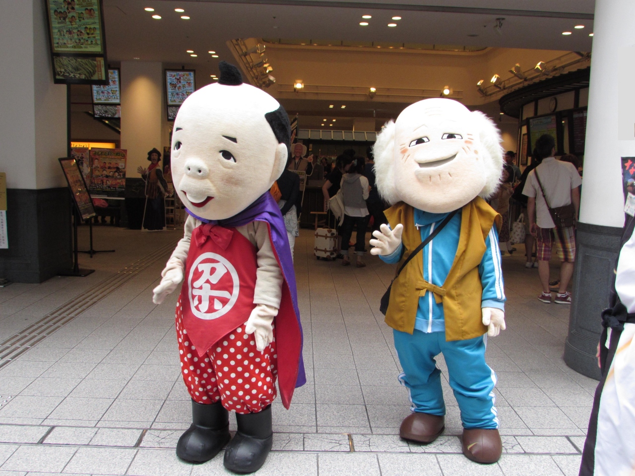 なんばグランド花月で吉本新喜劇を ドリルすんのかい せんのかい ミナミ 難波 天王寺 大阪 の旅行記 ブログ By ポメラニアンさん フォートラベル