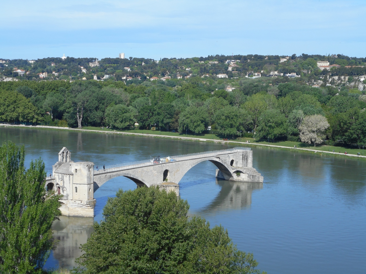 ２０１５年ｇｗ アヴィニョンの橋の上で アヴィニヨン フランス の旅行記 ブログ By Yukiさん フォートラベル