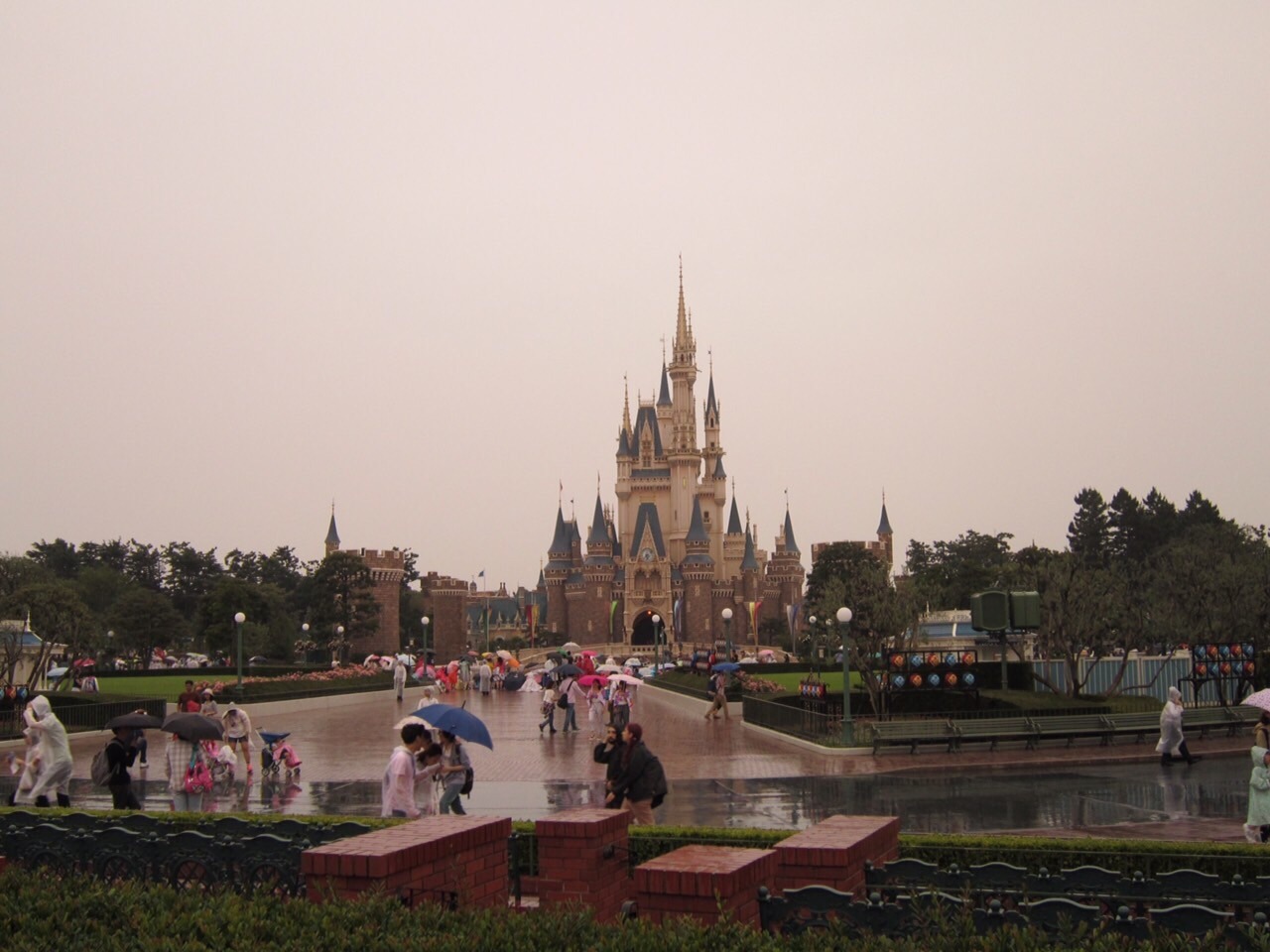 雨のディズニーランド 東京ディズニーリゾート 千葉県 の旅行記 ブログ By Hanaoさん フォートラベル 雨のディズニーランド 東京ディズニーリゾート 千葉県 の旅行記 ブログ By Hanaoさん フォートラベル