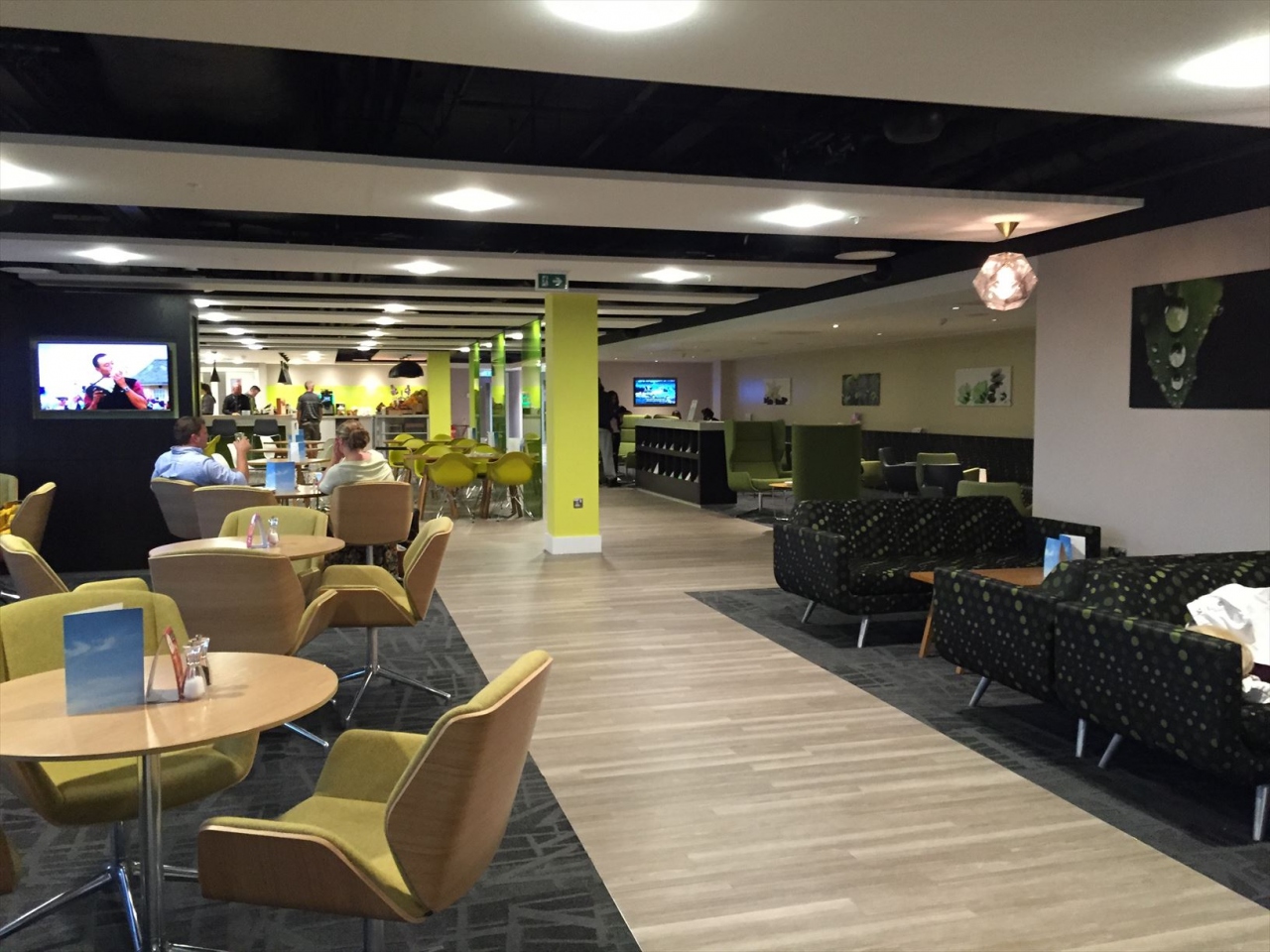 スタンステッド空港とescape Lounge ロンドン イギリス の旅行記 ブログ By Noelさん フォートラベル スタンステッド空港とescape Lounge ロンドン イギリス の旅行記 ブログ By Noelさん フォートラベル