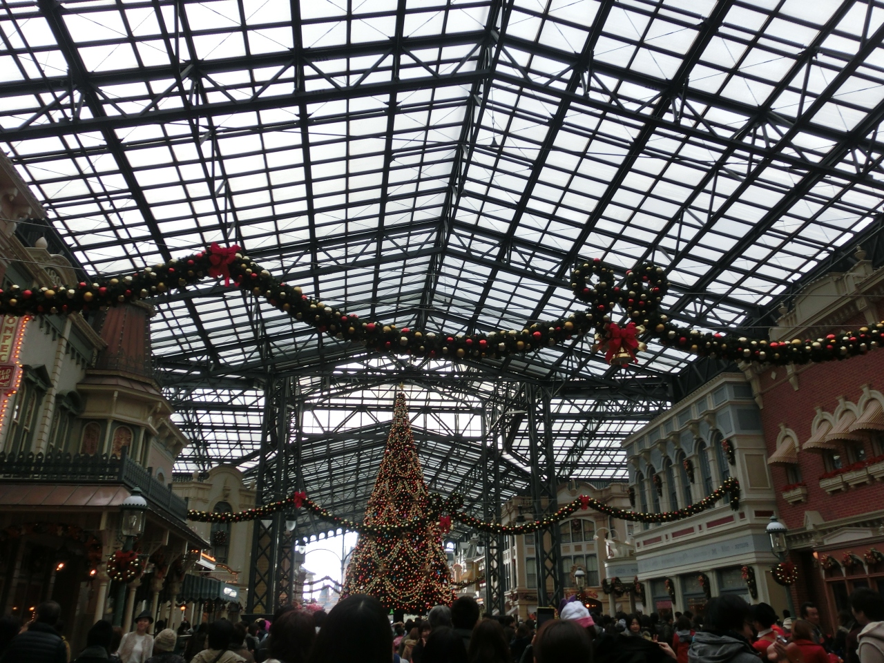 ２０１４年 ５歳児とお友達家族と行ったディズニーランドのクリスマス 東京ディズニーリゾート 千葉県 の旅行記 ブログ By しょこくまさん フォートラベル