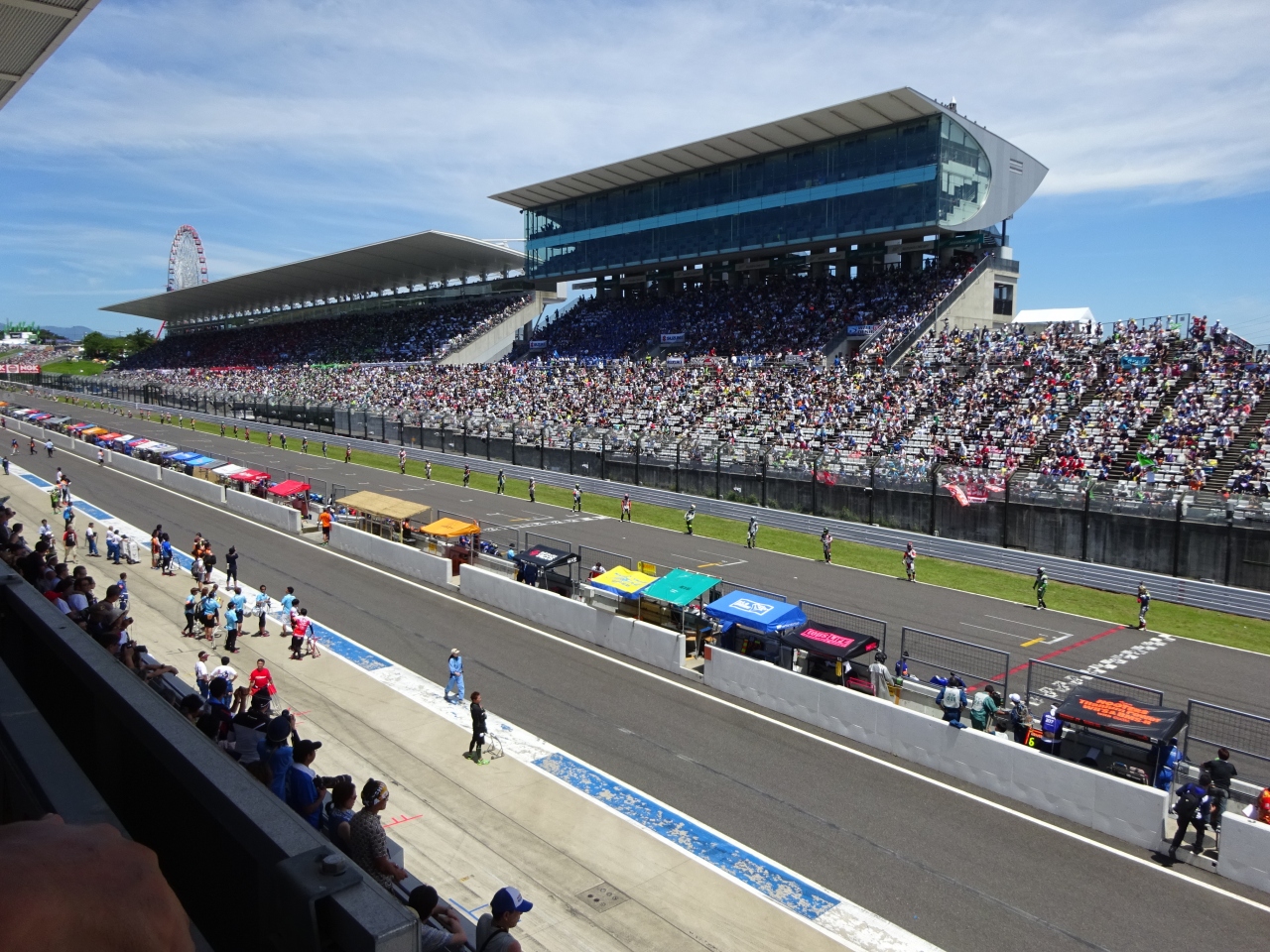 鈴鹿8耐 ホスピタリティラウンジとP7駐車券のセット