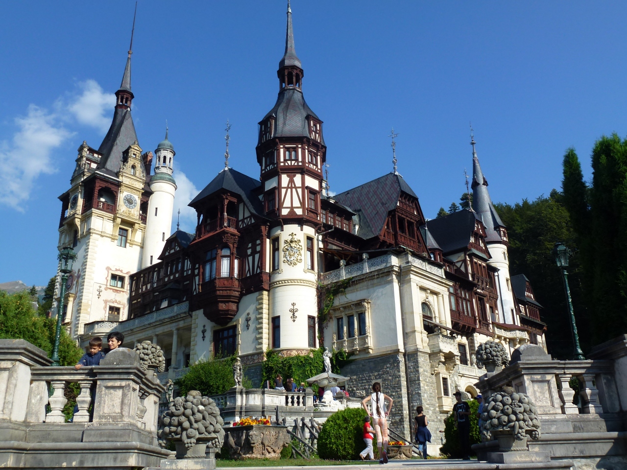 ルーマニアの避暑地 シナイア ペレシュ城は必見です シナイア ルーマニア の旅行記 ブログ By Yiさん フォートラベル