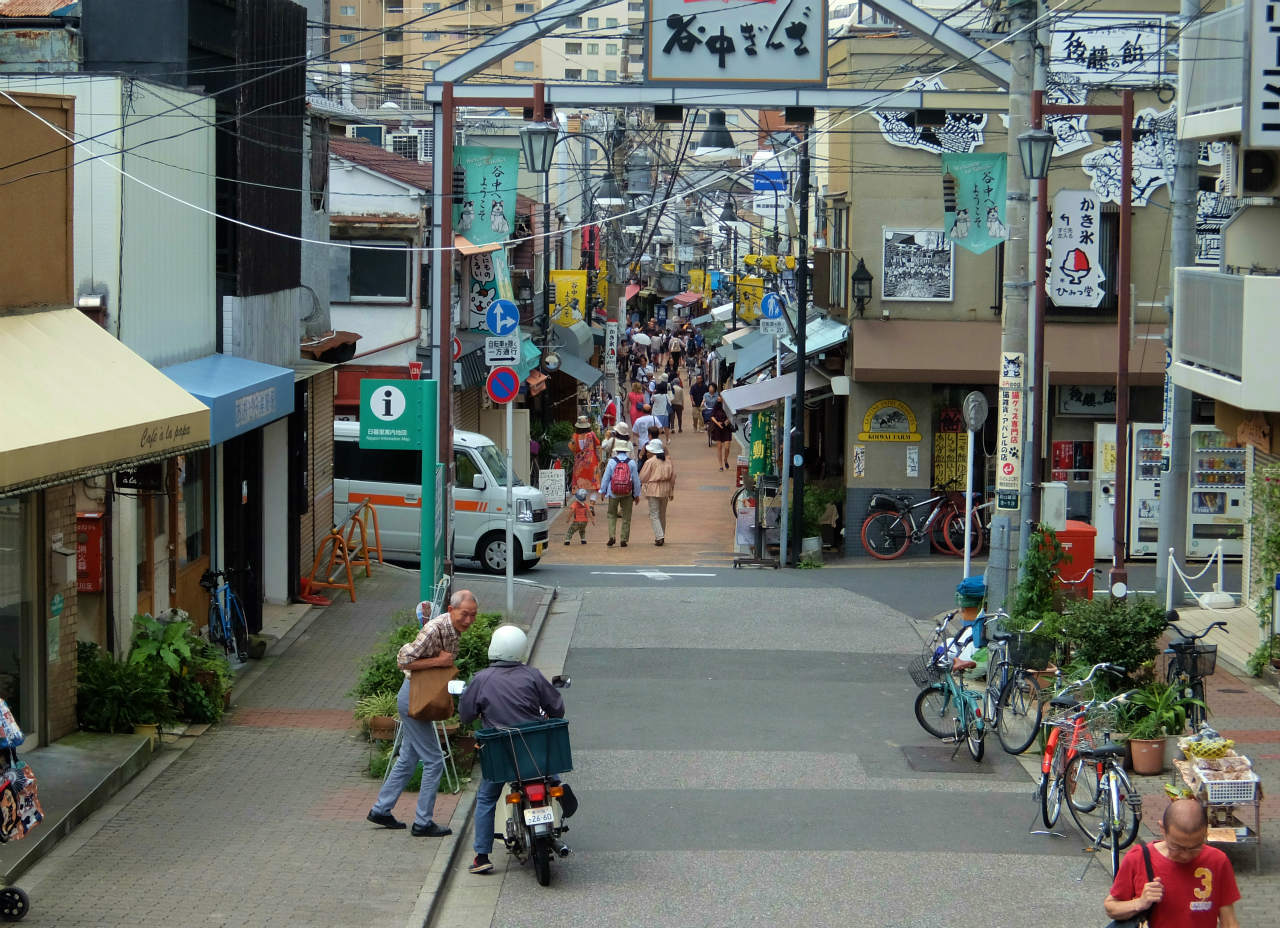 谷中を散歩 １ 西日暮里から夕焼けだんだんへ 谷根千 東京 の旅行記 ブログ By 義臣さん フォートラベル