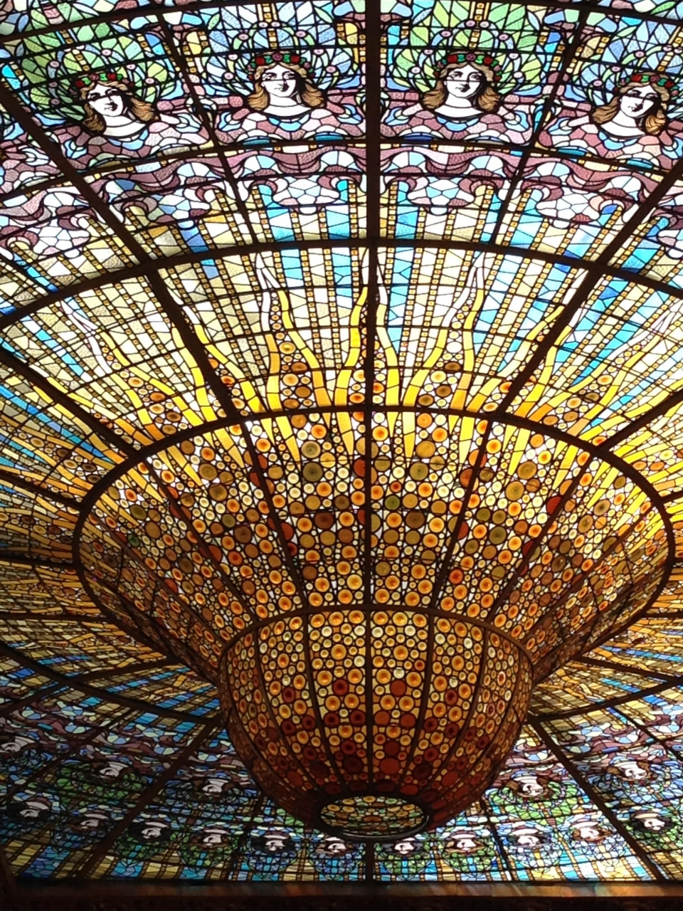 カタルーニャ音楽堂とサンパウ病院 そして一気にスペインの巨匠の作品に触れます バルセロナ スペイン の旅行記 ブログ By きなこさん フォートラベル