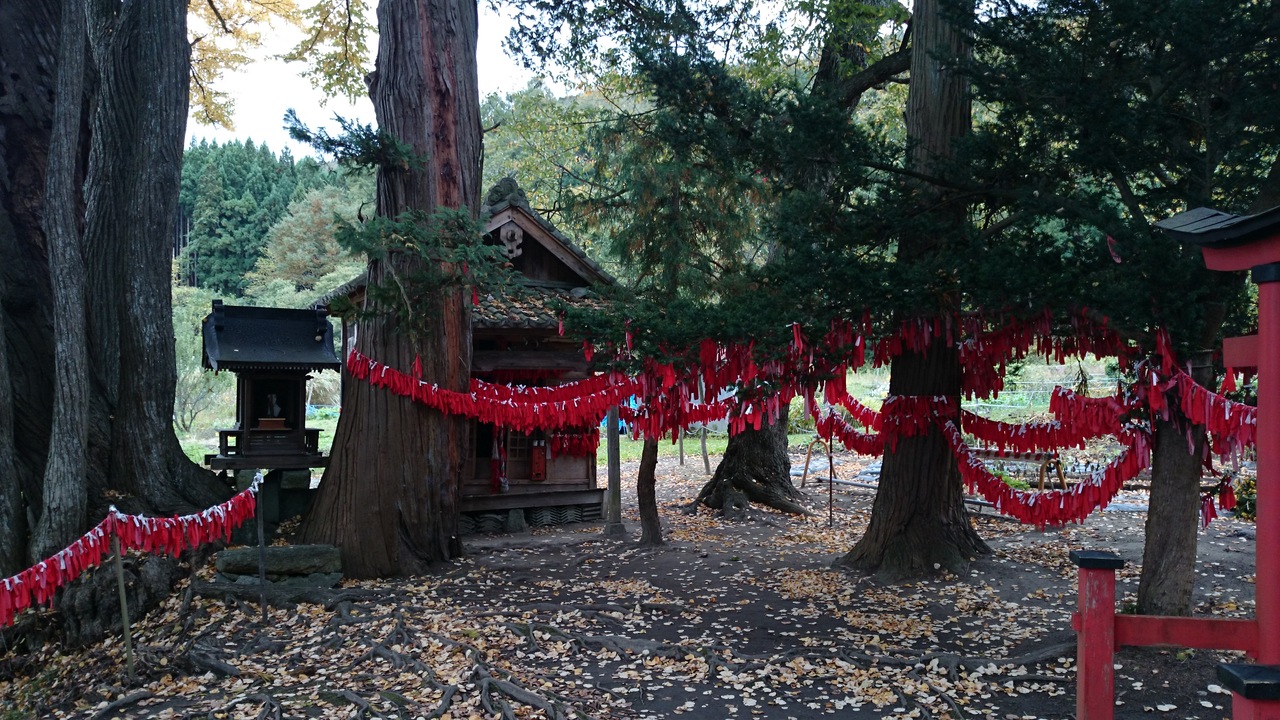 卯子酉様 縁結びの赤い布 遠野 岩手県 の旅行記 ブログ By Amaruqさん フォートラベル 卯子酉様 縁結びの赤い布 遠野 岩手県 の旅行記 ブログ By Amaruqさん フォートラベル