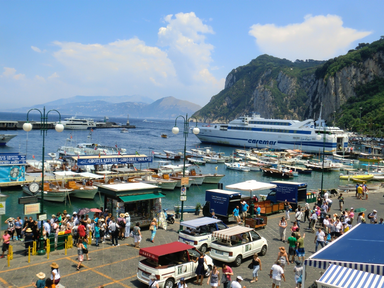 イタリア縦断の旅 ９日間 ナポリ カプリ島 青の洞窟 アマルフィ海岸 ナポリ イタリア の旅行記 ブログ By ポポポさん フォートラベル