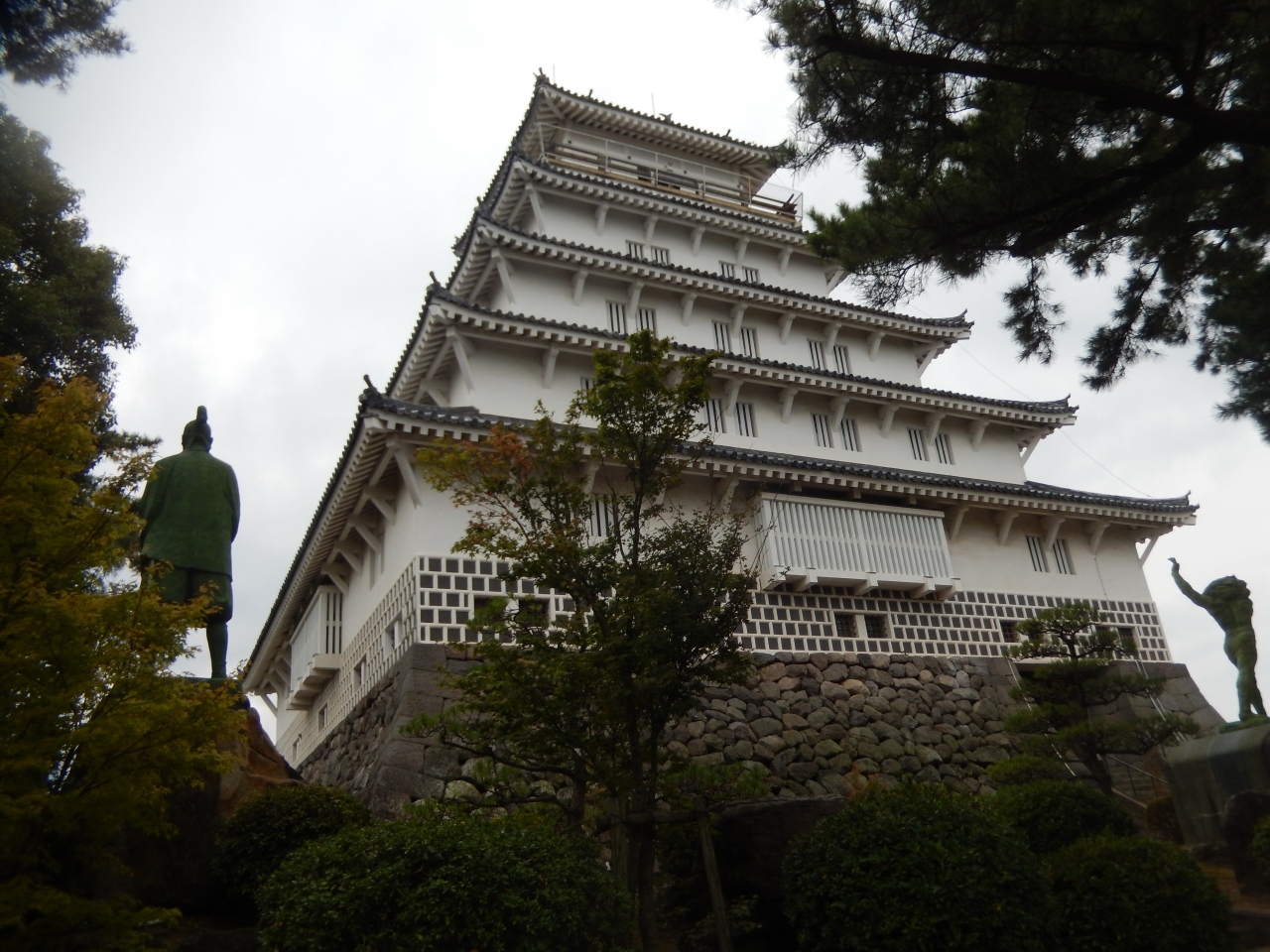 島原城天守閣と西望記念館の観光 島原 長崎県 の旅行記 ブログ By タビガラスさん フォートラベル