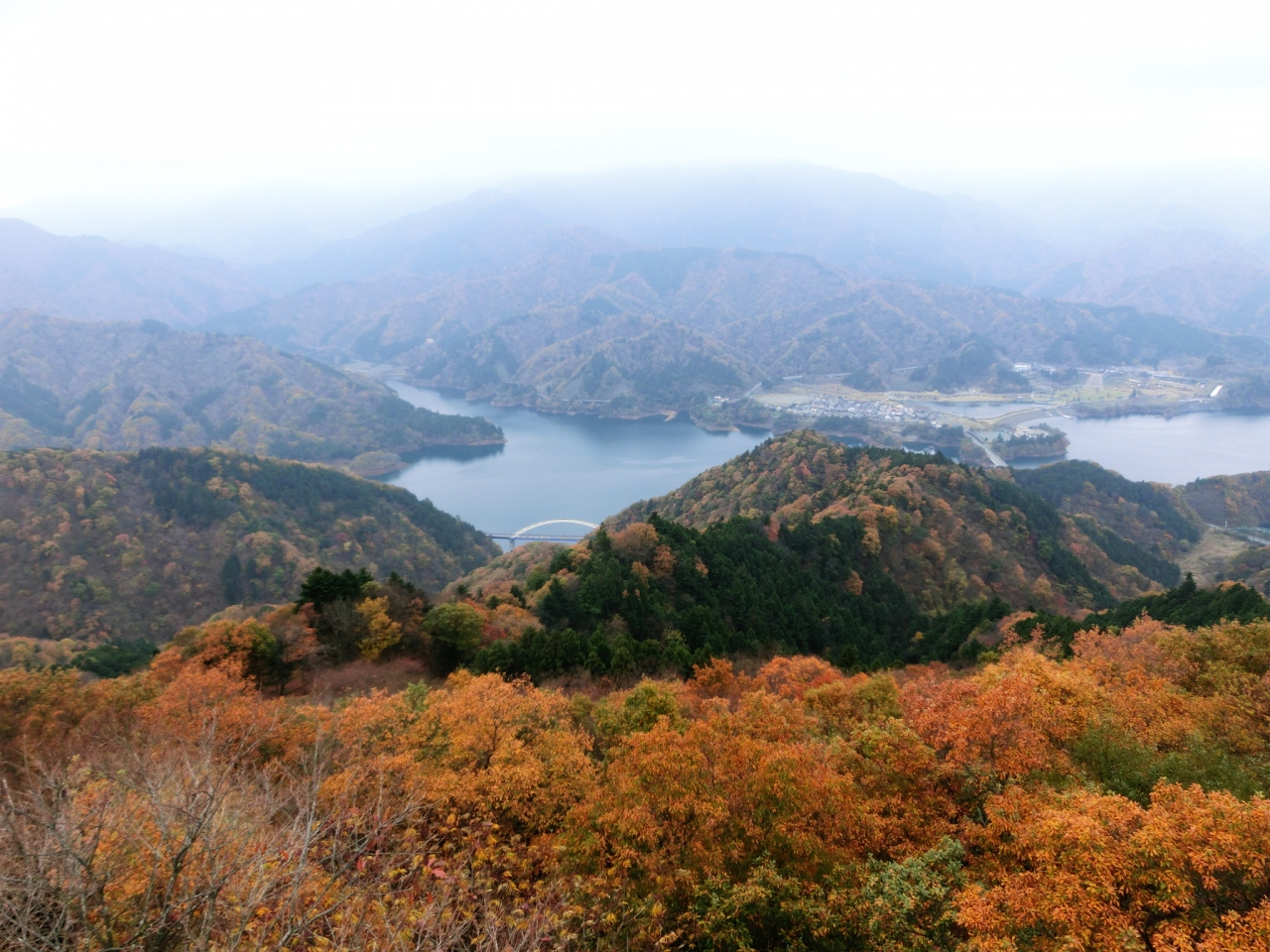 15秋 紅葉の宮ケ瀬 鳥居原 権現平 南山 宮ケ瀬ダム 高取山 別所温泉 丹沢 大山 神奈川県 の旅行記 ブログ By はんけんさん フォートラベル