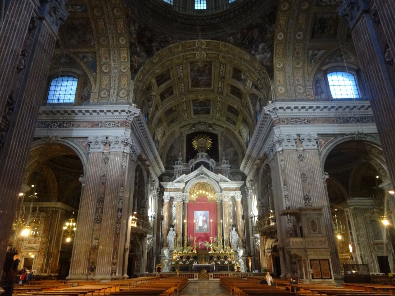 ジェズ ヌオーヴォ教会 ナポリ イタリア の旅行記 ブログ By 川上さん フォートラベル