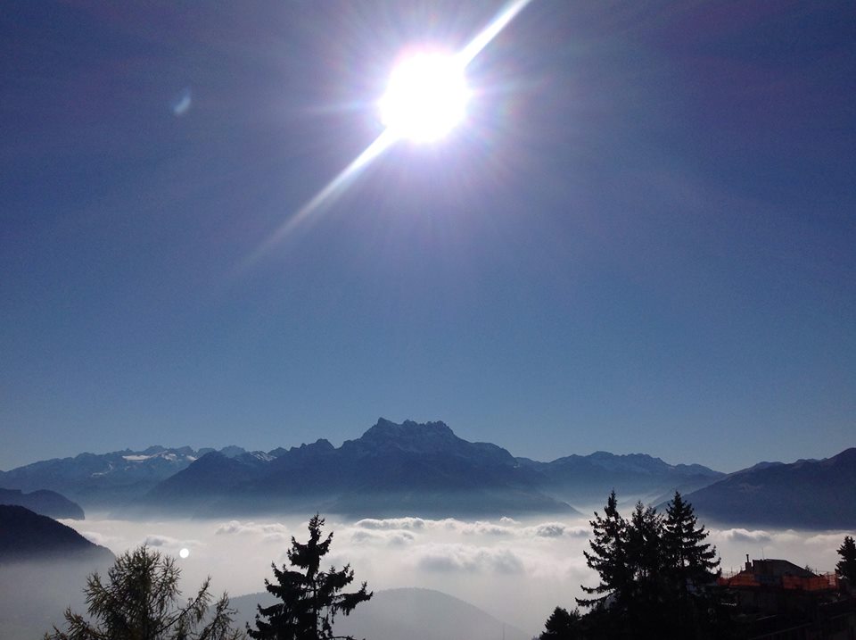 スイス レザンからの絶景雲海 スイス情報 Com その他の都市 スイス の旅行記 ブログ By Swissjoho Comさん フォートラベル