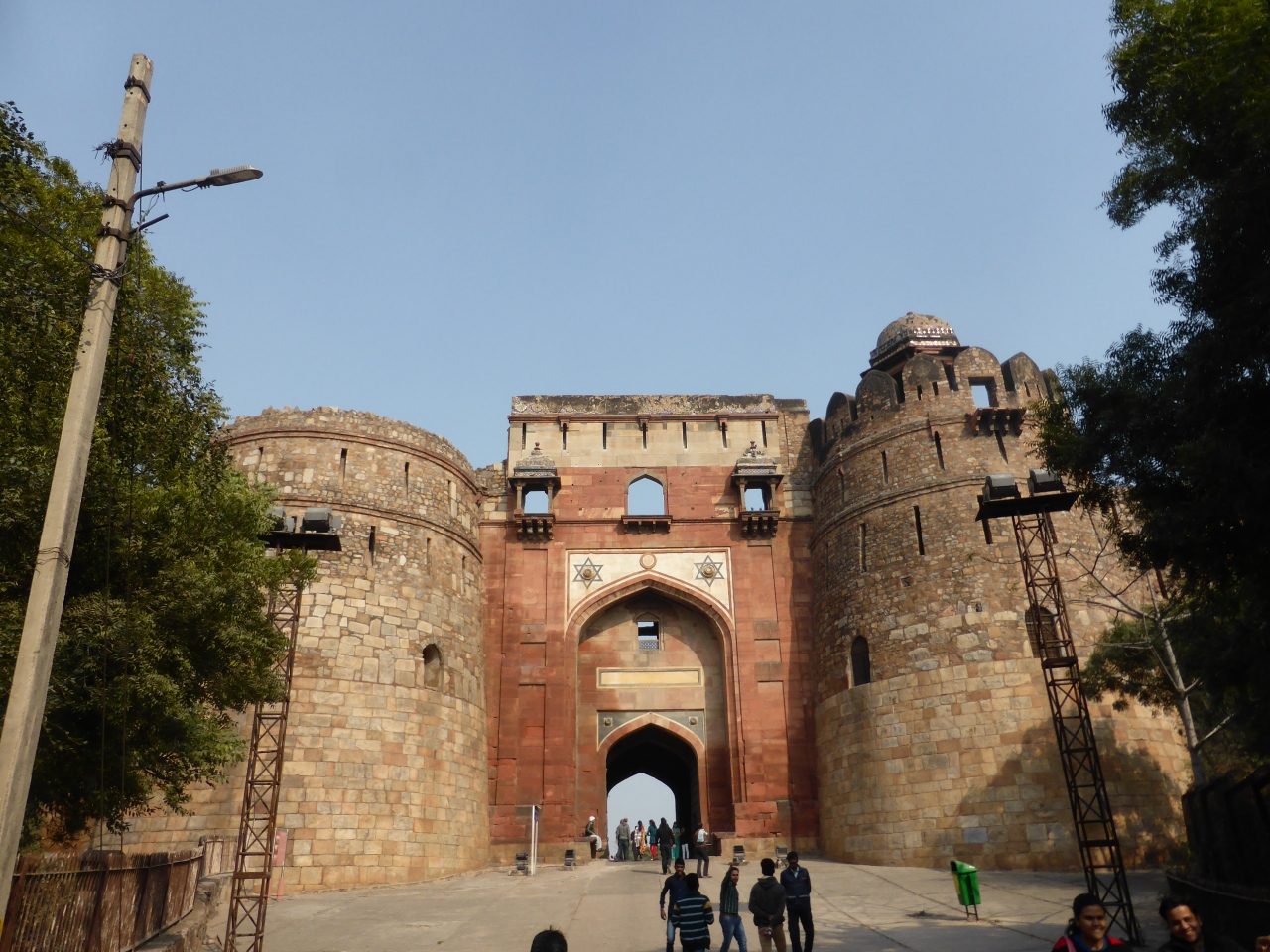 インド北西部14の世界遺産を巡る旅 空気の澄んでいるプラーナー キラー古城は 市民のデートスポット デリー インド の旅行記 ブログ By ドクター白鳥さん フォートラベル インド北西部14の世界遺産を巡る旅 空気の澄んでいるプラーナー キラー古城は 市民のデートスポット デリー インド の旅行記 ブログ By ドクター白鳥さん フォートラベル